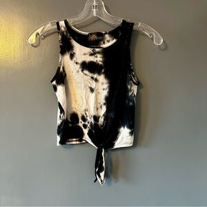 Chic Black and White Tie-Dye Tank Top